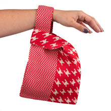 Load image into Gallery viewer, Nollia Red Festive Pattern Mini Knit Tote Bag
