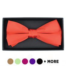 Load image into Gallery viewer, Men&#39;s 2.5&quot; Boxed Poly Satin Banded Bow Ties BT1301BX
