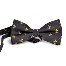 Load image into Gallery viewer, Men&#39;s Fleur-de-lis Banded Bow Tie
