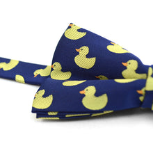 Load image into Gallery viewer, Men&#39;s Blue Duck Banded Bow Tie
