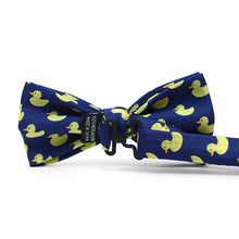 Load image into Gallery viewer, Men&#39;s Blue Duck Banded Bow Tie
