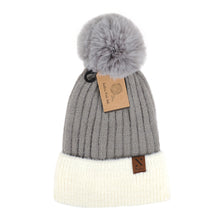 Load image into Gallery viewer, Women&#39;s Hat - Two-Tone Knitted w/ Pom Pom
